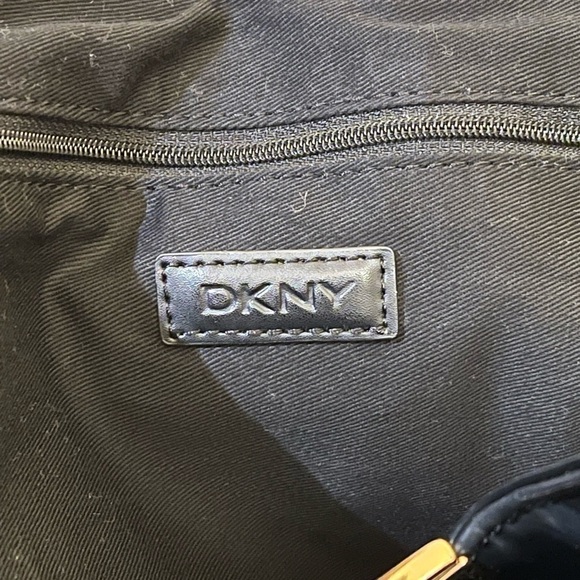 DKNY patent leather large hobo tote bag in black and silver hardware - Picture 14 of 15